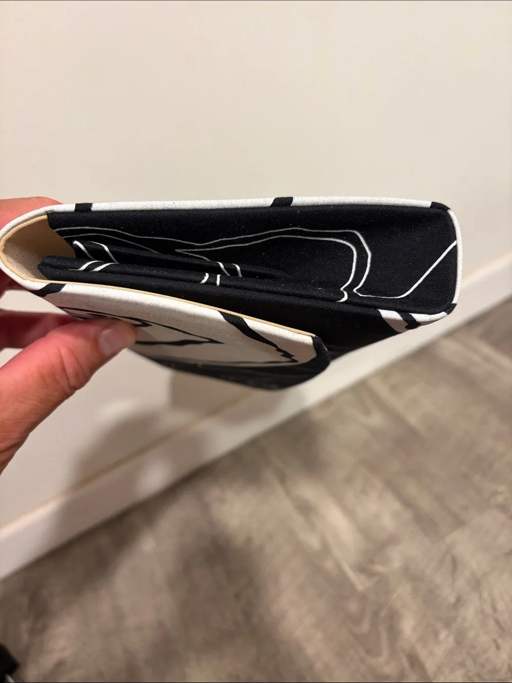 Rare find Vintage  Monochrome Spiral zig Zane Canvas Clutch